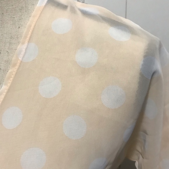 LulaRoe Bianka Top Tan/ White Size 2 - Picture 3 of 5